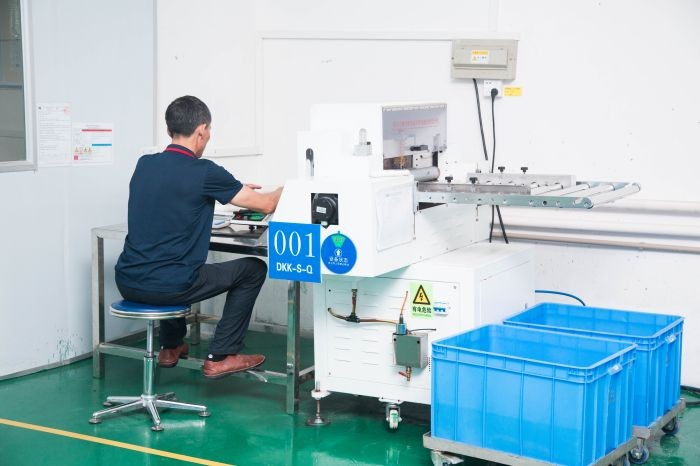 橡膠專（zhuān）用切料機